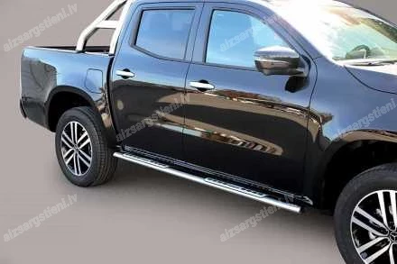MISUTONIDA OVAL SIDE BARS WITH INTEGRATED PLASTIC FOOTSTEPS MERCEDES-BENZ X-Class