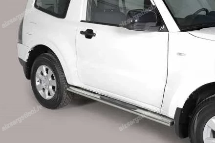 MISUTONIDA OVAL SIDE BARS WITH PLASTIC FOOTSTEPS MITSUBISHI Pajero