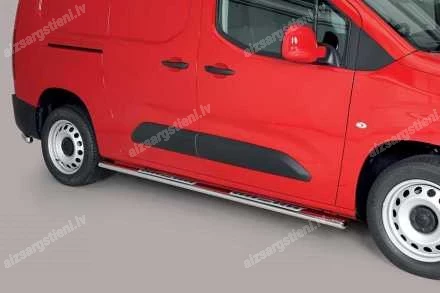 MISUTONIDA OVAL SIDE BARS WITH INTEGRATED PLASTIC FOOTSTEPS OPEL Combo