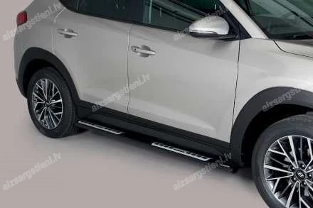 MISUTONIDA OVAL SIDE BARS WITH INTEGRATED PLASTIC FOOTSTEPS HYUNDAI Tucson